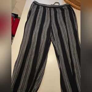 Old Navy Black and Gray Striped Linen Psnts